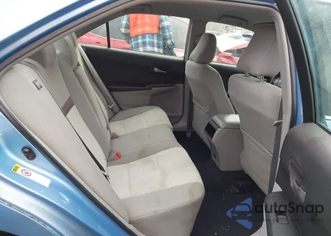 2012 Toyota Camry Le z USA, uszkodzony, nr VIN 4T1BF1FK0CU528751